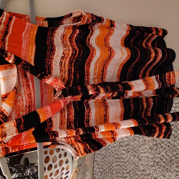 Calvin Klein Stripes &Tie. Classy & Tailed  Business casual, professional events - Picture 2 of 7